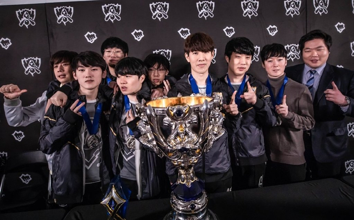 名更靠前 名更靠前