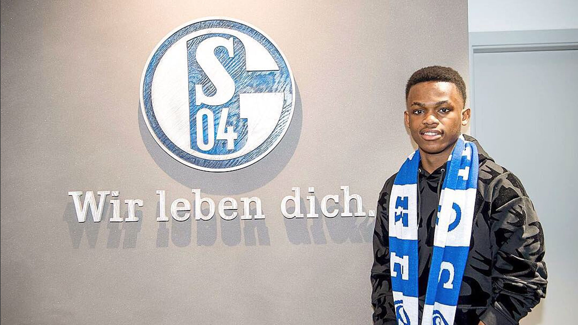 詹姆斯10次总决赛表现如何排名?17年场均331210,仅排第六!