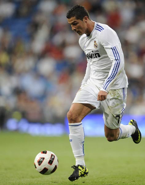 把控比赛的 把控比赛的