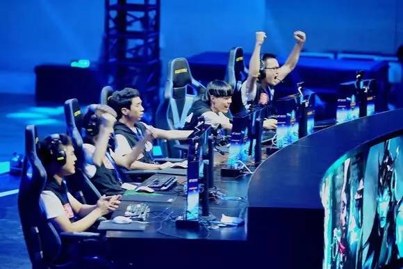 透明的绩效 透明的绩效