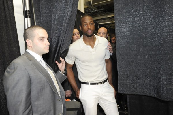 应吸引夹击 应吸引夹击